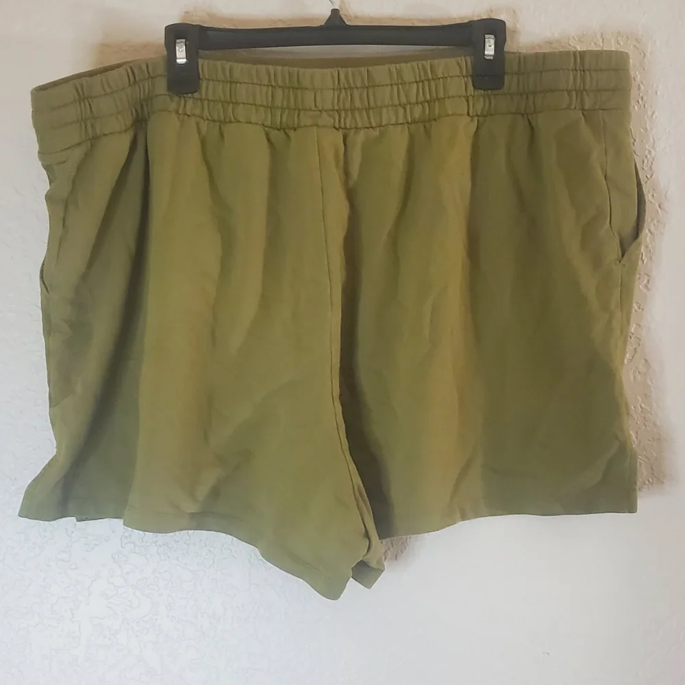 Ava & Viv Plus Shorts Sz 2X Elastic Waist Pockets High Rise Olive Green